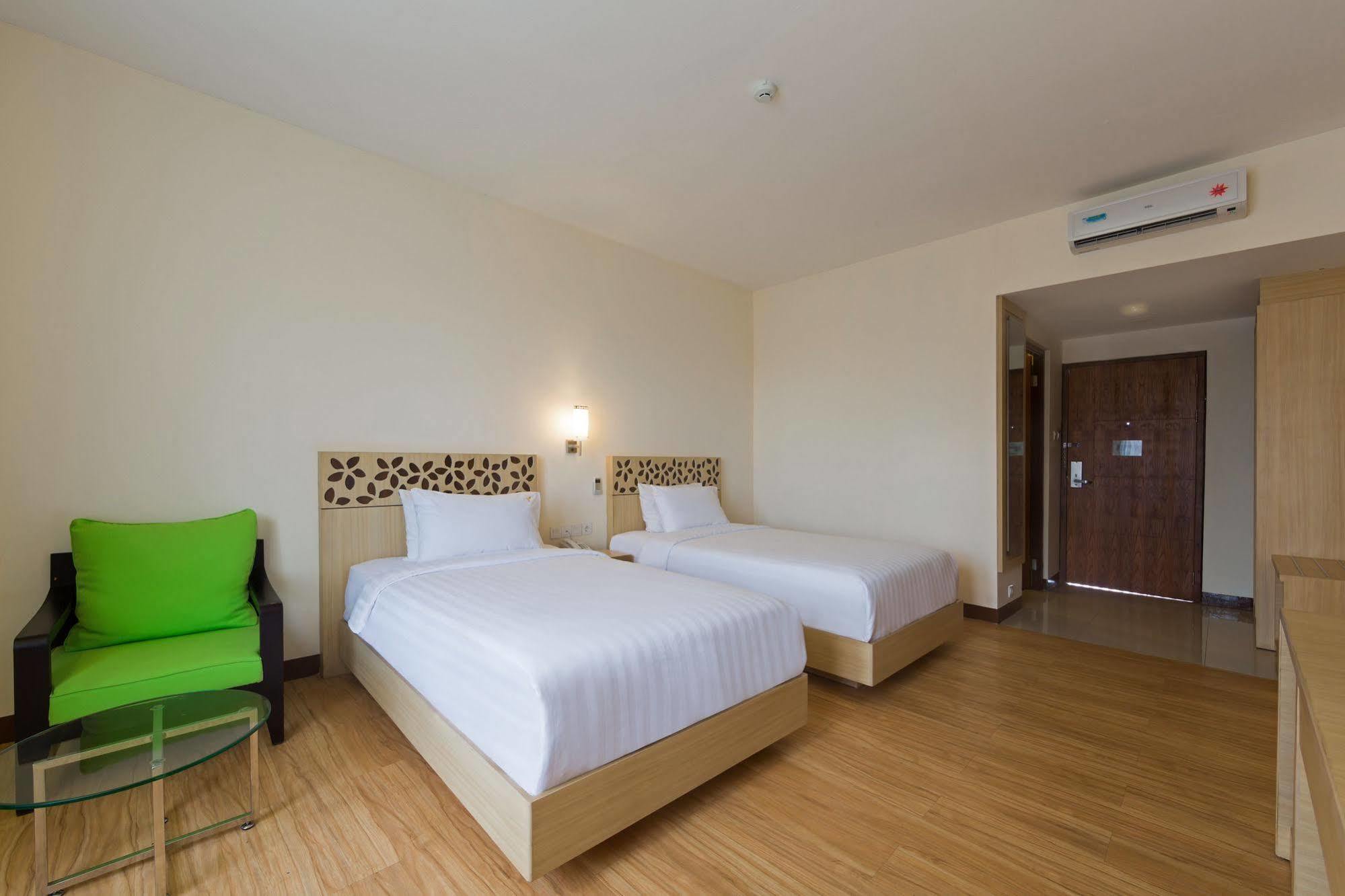 Vihan Suites Bali Kuta Lombok Extérieur photo